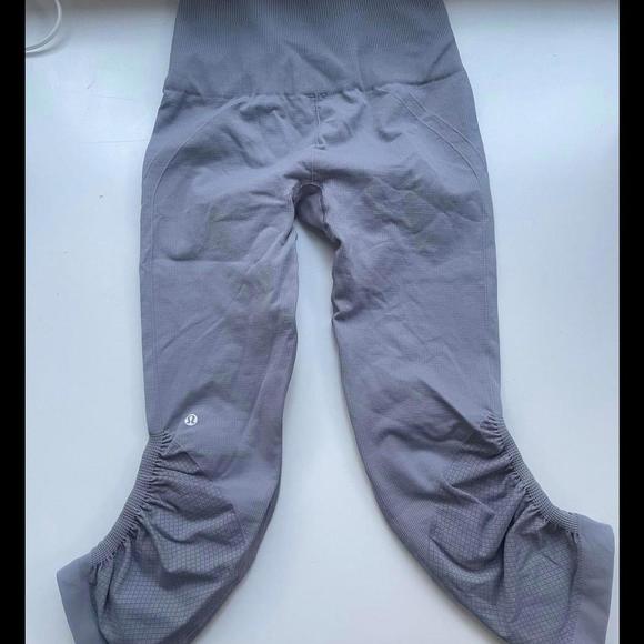 Lululemon cropped seamless leggings size 4 - Picture 1 of 3